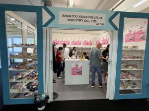 Shantou-Yidaxing-Light-Industry-Co.,-Ltd.-Showcases-Girls'-Sandals-at-Italian-Jiada-International-Shoe-Exhibition-2023